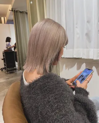 カラー yuu /N° 大分中央町店のヘアスタイル