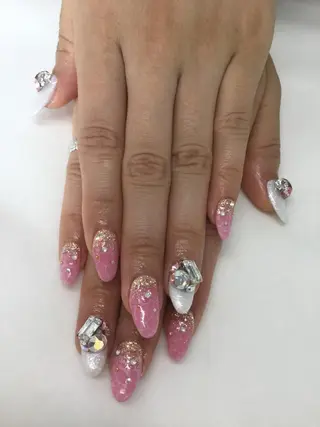 ネイル 💎🐰 saki. m 🐰💎のネイルデザイン