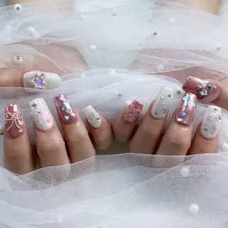 ネイル パーツ全部¥110 サロンミミのネイルデザイン