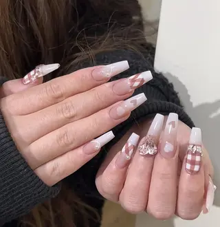 ネイル Pure&Rich Nailのネイルデザイン