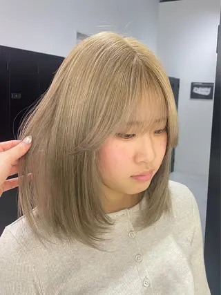 ミディアム TOMIKUDA RIOのヘアスタイル