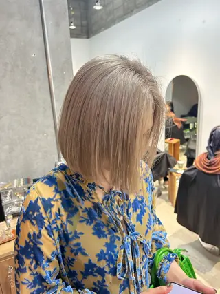 ショート カラー Le/a谷町 野上幹太のヘアスタイル