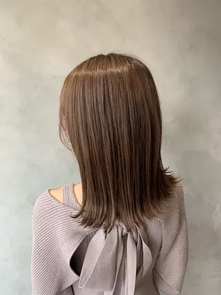 ミディアム カラー 平尾 樹里のヘアスタイル