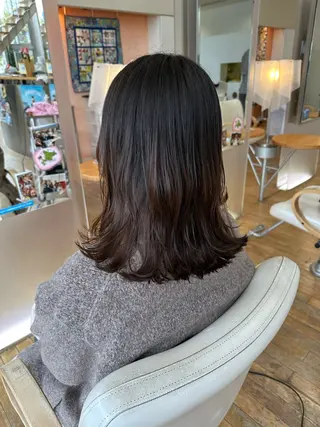 セミロング 山本 瑠華のヘアスタイル