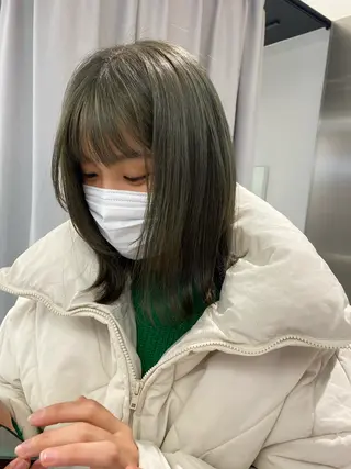 ミディアム カラー パーマ ヘアアレンジ メンズ キッズ ネイル アイブロウ mana 暖色カラーカットのヘアスタイル