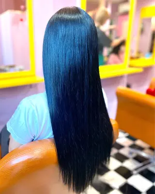 ゆか🐻 ちび編み🤍シールのヘアスタイル