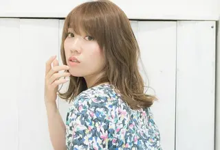 セミロング カラー しらはま ようこのヘアスタイル