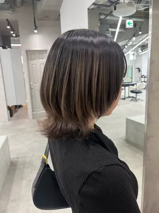 ミディアム 中村 彩夏のヘアスタイル