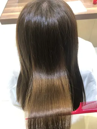 ロング エクステ/ハイトーン /インナー礒野朱里のヘアスタイル