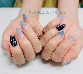 ネイル R.beauty サロンのネイルデザイン