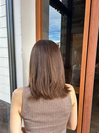 セミロング カラー 村松 麻菜のヘアスタイル