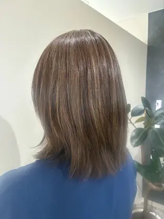 セミロング Re room. 女性スタイリストのヘアスタイル