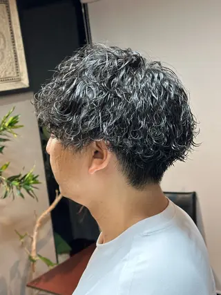 パーマ メンズ arika オケシ　リョウダイのヘアスタイル