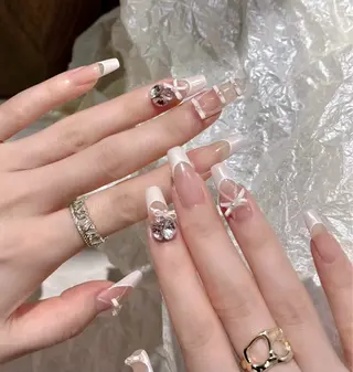 ネイル D-BEAUTY Nailsalonのネイルデザイン