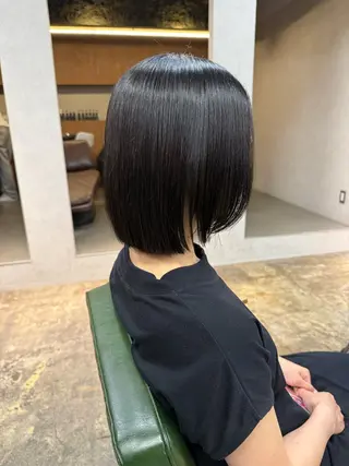 ミディアム T Hのヘアスタイル