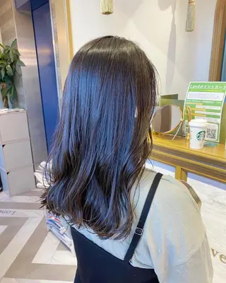 ミディアム レイヤーカット /透明感カラー西田のヘアスタイル