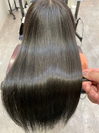 ロング カラー RIKU 髪質改善/縮毛矯正のヘアスタイル