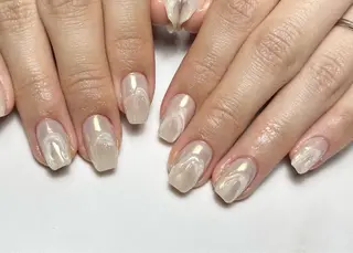 セミロング 森 まやのネイルデザイン
