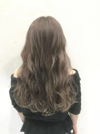 ロング ブリーチカラー☆ 再生トリートメントのヘアスタイル