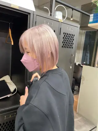 ショート カラー カット・ブリーチ TAIGAのヘアスタイル