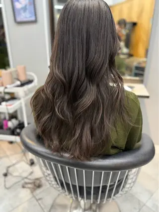 ロング 佐藤 慧のヘアスタイル