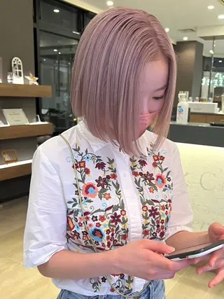 セミロング カラー 早﨑 映天のヘアスタイル