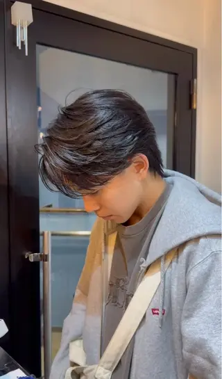 ショート パーマ メンズ おがた たくむの眉毛・アイブロウイメージ