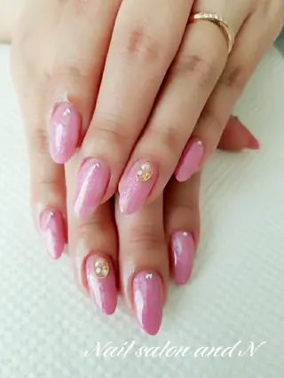 ネイル and Nのネイルデザイン