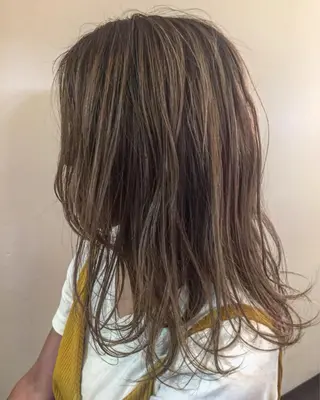 セミロング カラー seren dipityのヘアスタイル