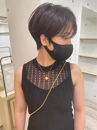 ショート カラーが上手い 辻悠月のヘアスタイル