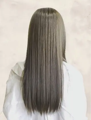 ロング 高村 茉耶のヘアスタイル
