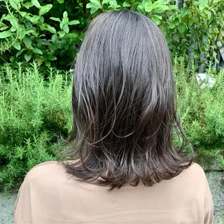 ミディアム TopStylist 板花絵里のヘアスタイル