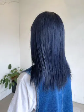 ロング カラー 松田 詩奈のヘアスタイル