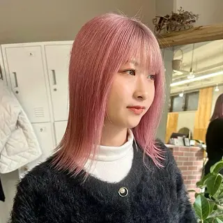 ミディアム カラー ヘアアレンジ 縮毛矯正履歴からの ブリーチ /mamiのヘアスタイル