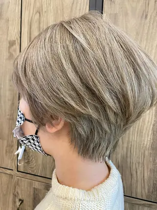 ショート カラー デザインカラー モデル募集🌈のヘアスタイル