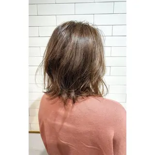 ミディアム EIGHT plum TOKIOリミテッドのヘアスタイル