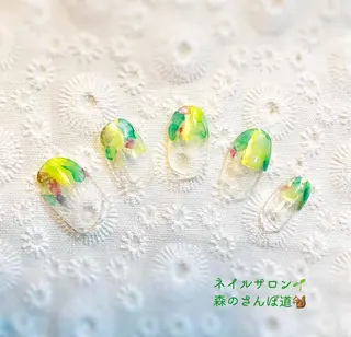 ネイル ショートネイル 森のさんぽ道のネイルデザイン