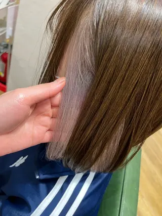 ミディアム カラー 高石 未唯のヘアスタイル
