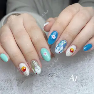 ネイル Queenie 🦋のネイルデザイン