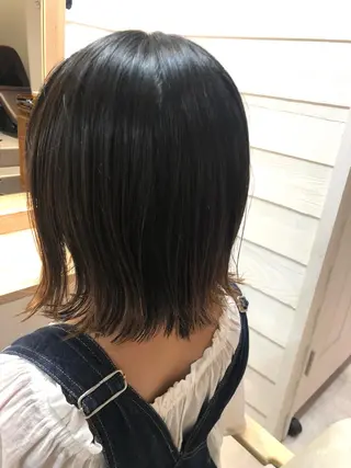 ミディアム Annie 吉田 裕美のヘアスタイル