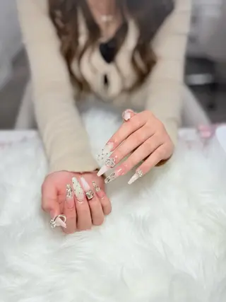 ネイル AURA NAIL🎀💅のネイルデザイン