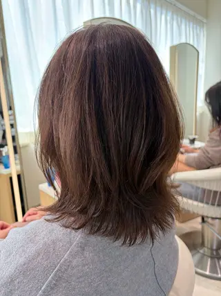ミディアム 大木 華のヘアスタイル