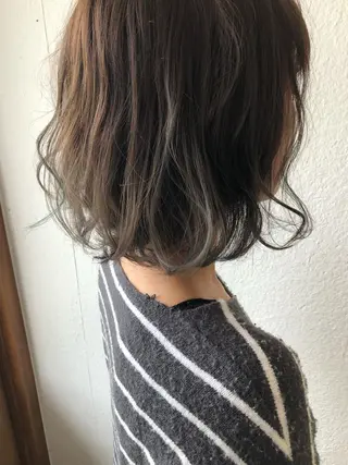 カラー mu ku.のヘアスタイル