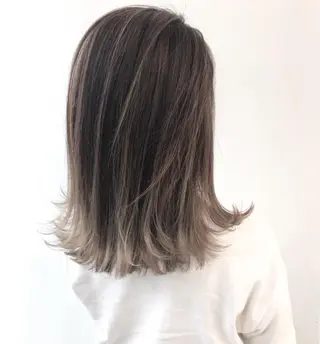 ミディアム カラー ヘアアレンジ 【公式】amble luxe池袋東口🩷のヘアスタイル