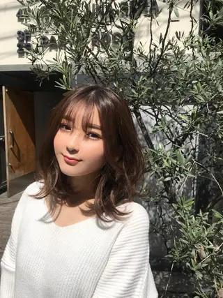 ミディアム カラー RHAIRSALON 西山梓のヘアスタイル