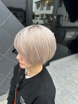 ショート カラー 下小鶴 優治のヘアスタイル