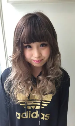 ロング カラー 100%髪質改善特化 TRUNSのヘアスタイル