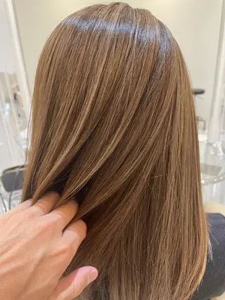 セミロング 大人女性特化|北千住 ・艶髪|JIROのヘアスタイル