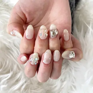 ネイル crystal ⭐︎ colorのネイルデザイン