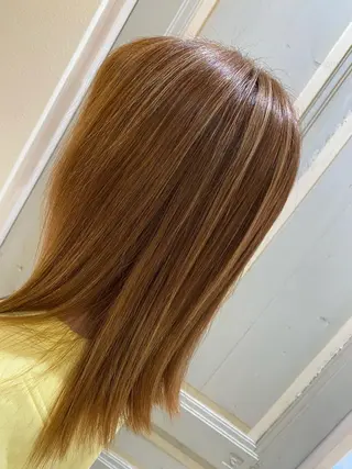 セミロング カラー 斎藤 彩香のヘアスタイル